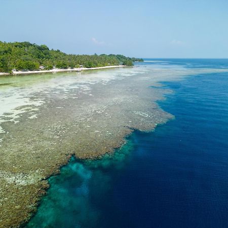 Reconnect - Private Island Resort & Dive Center Togean - Buka Buka Island Ampana Екстер'єр фото