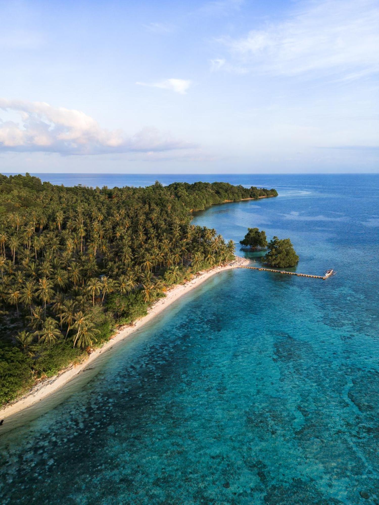Reconnect - Private Island Resort & Dive Center Togean - Buka Buka Island Ampana Екстер'єр фото